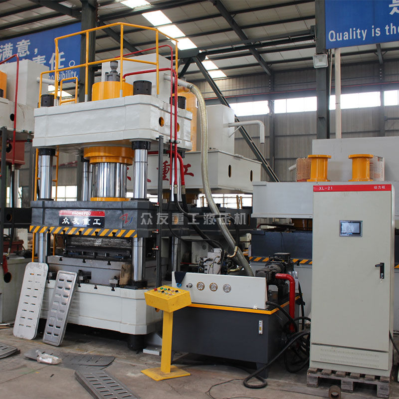 四柱油壓機壓缸出現回程慢狀況的原因