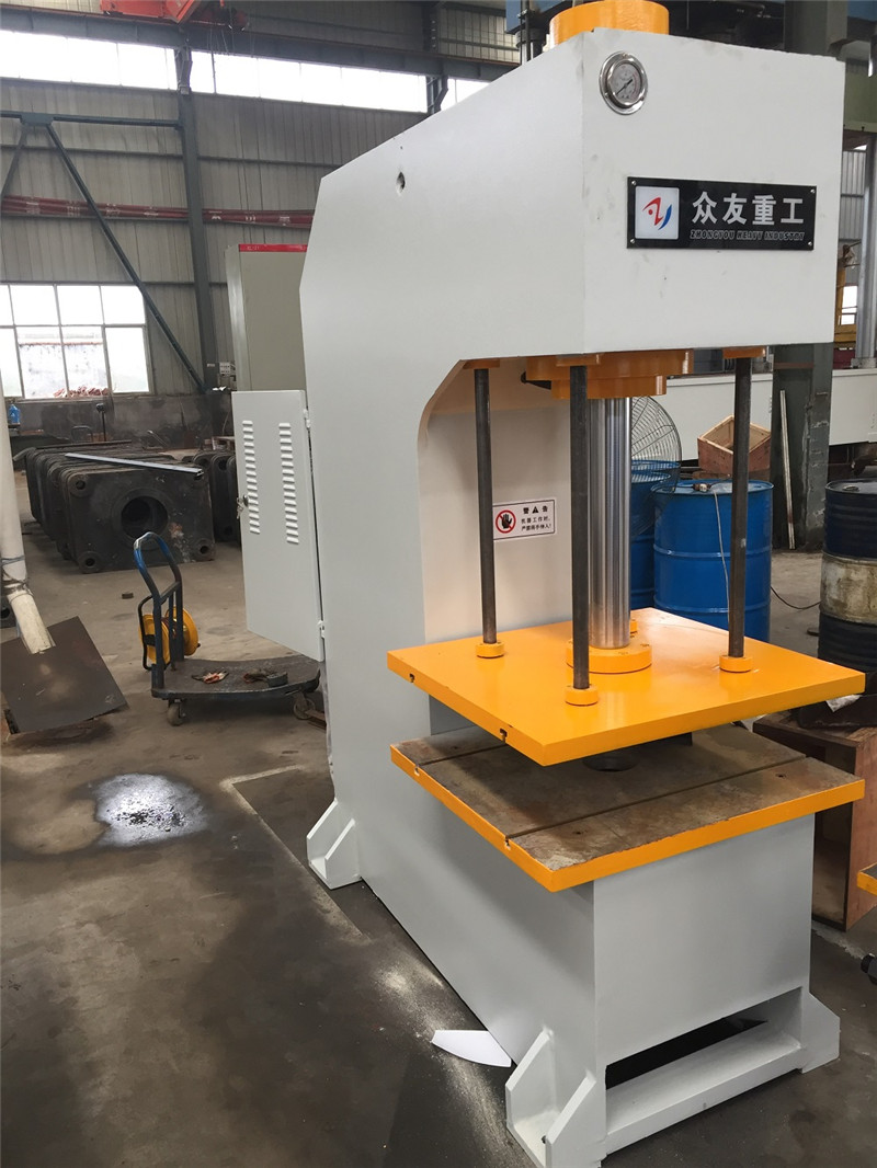 63噸臺面750×700帶導柱單臂油壓機 63噸臺面750×700帶導柱單臂油壓機