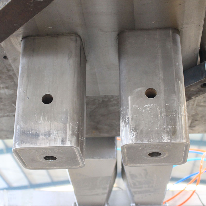 800噸自動上料鹽磚機