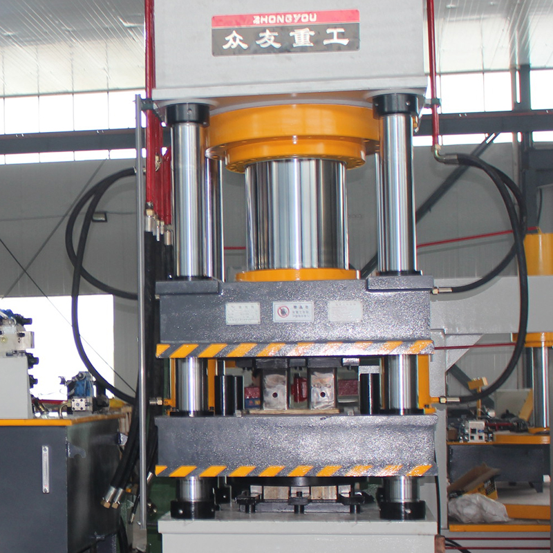 630噸一出二鹽磚機 630T粉末成型油壓機