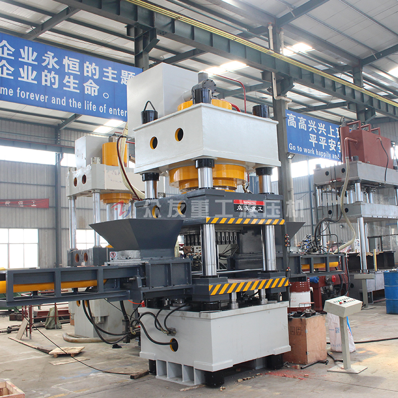 630噸雙色魚餌壓塊機