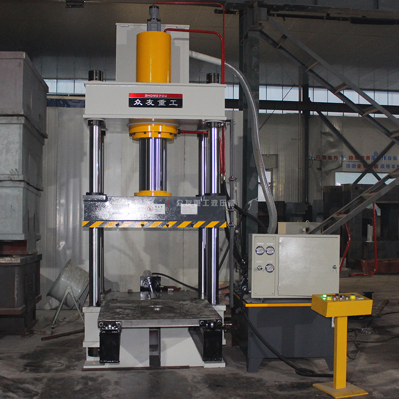 100噸移動(dòng)工作臺(tái)四柱液壓機(jī)