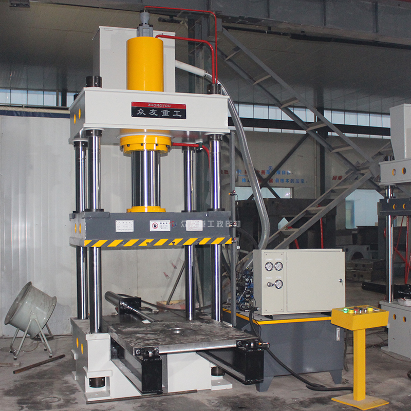 100噸移動(dòng)工作臺(tái)四柱液壓機(jī)