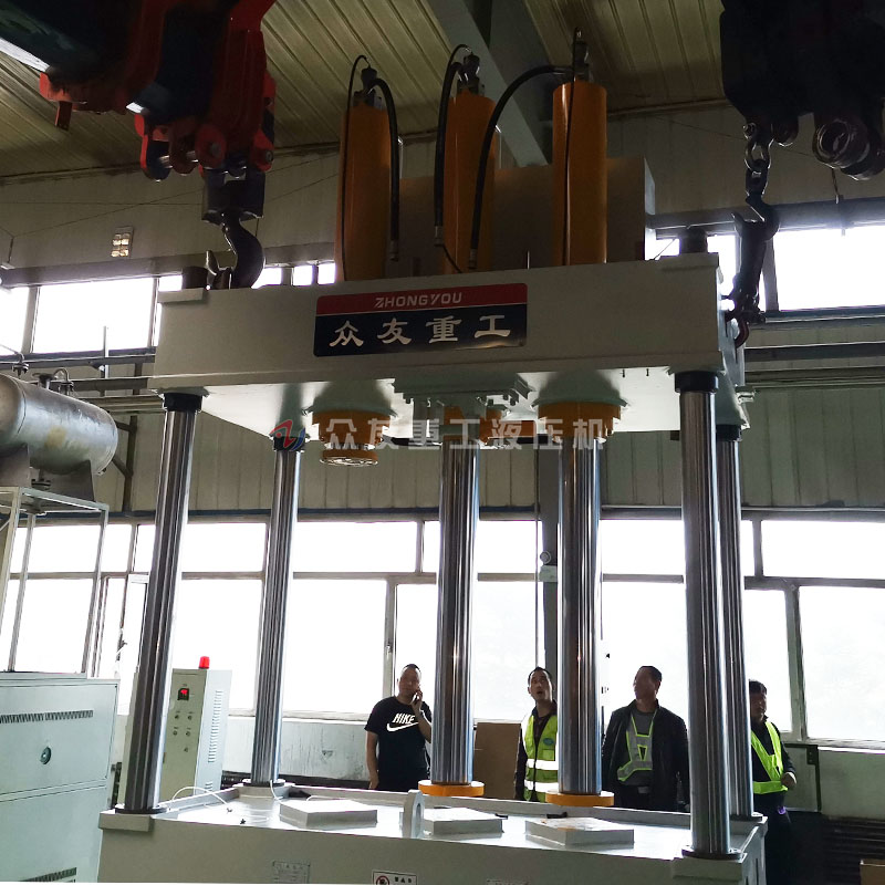 315噸汽車(chē)內(nèi)飾成型四柱液壓機(jī)