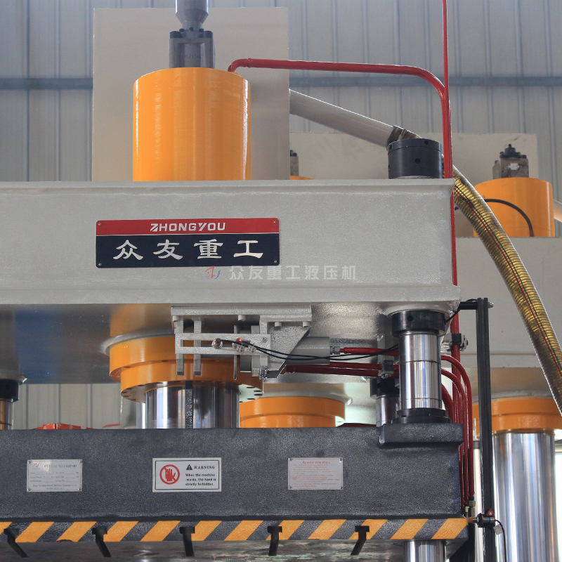 200噸帶安全鎖四柱液壓機