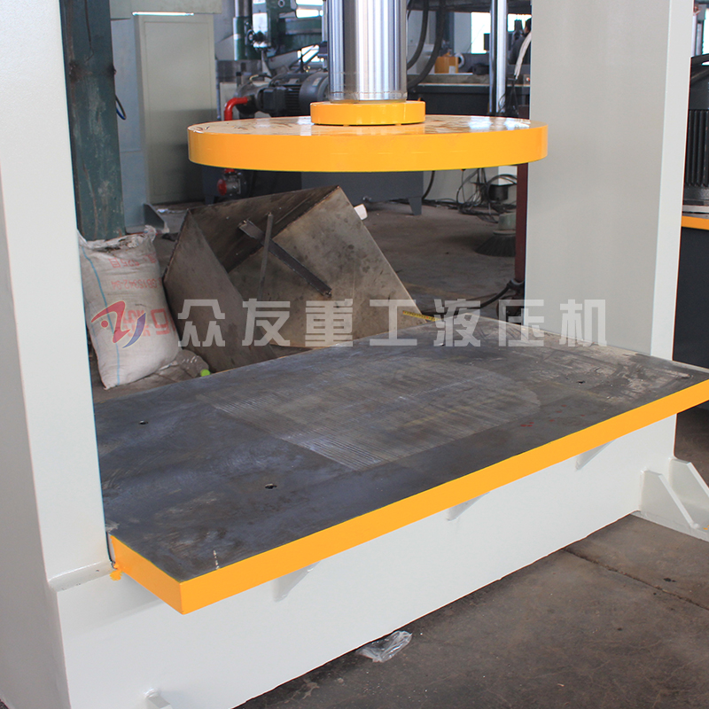 200噸框式液壓機