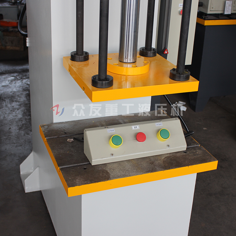 30噸四柱導向單柱液壓機